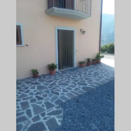 Garden House * تريكينا